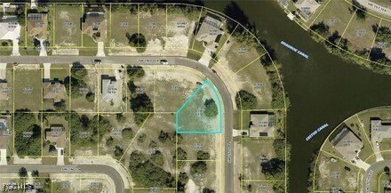 An exceptional opportunity to own a unique corner lot in highly - photo 2