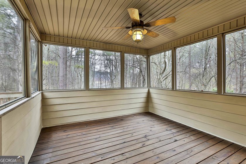 Welcome home to 120 Meadow View Glen, tucked away on a - photo 6