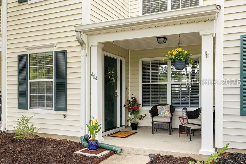 Welcome to 404 Park Side Way - a move-in ready 2-bedroom, 2 - photo 3