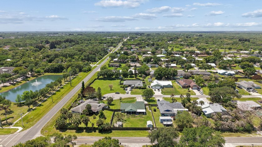 Welcome to 902 Egret Avenue in Fort Pierce! Tucked away on a - photo 45