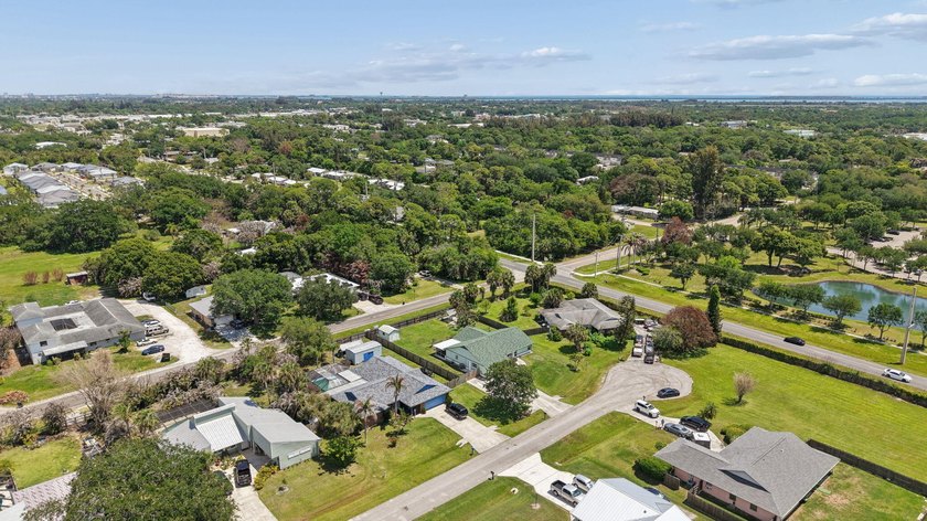 Welcome to 902 Egret Avenue in Fort Pierce! Tucked away on a - photo 46