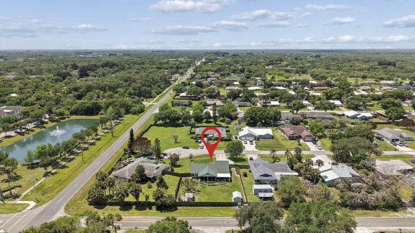 Welcome to 902 Egret Avenue in Fort Pierce! Tucked away on a - photo 54