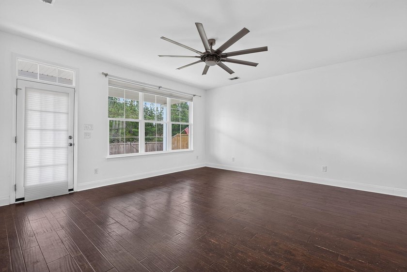 Welcome to 251 Palmetto Walk Drive, a beautifully maintained - photo 20