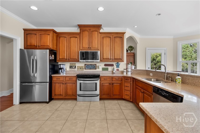 MOTIVATED SELLER! Wake up to peaceful lake views and enjoy the - photo 25