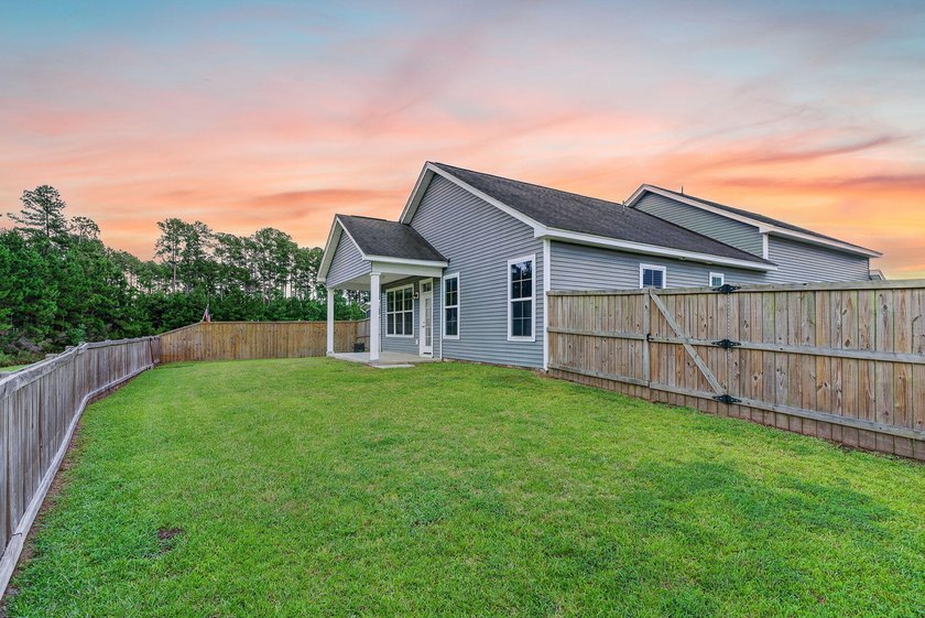 Welcome to 251 Palmetto Walk Drive, a beautifully maintained - photo 39