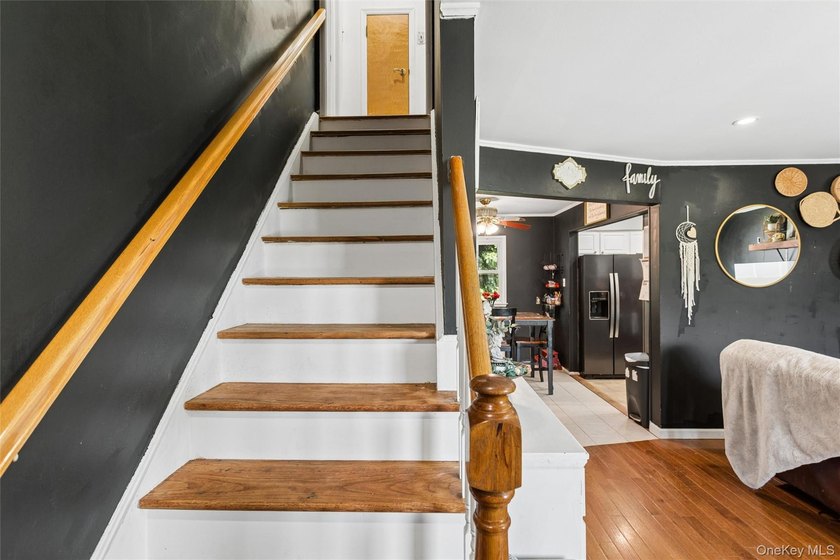 Welcome to 2877 Calvin, a classic cape style residence nestled - photo 4