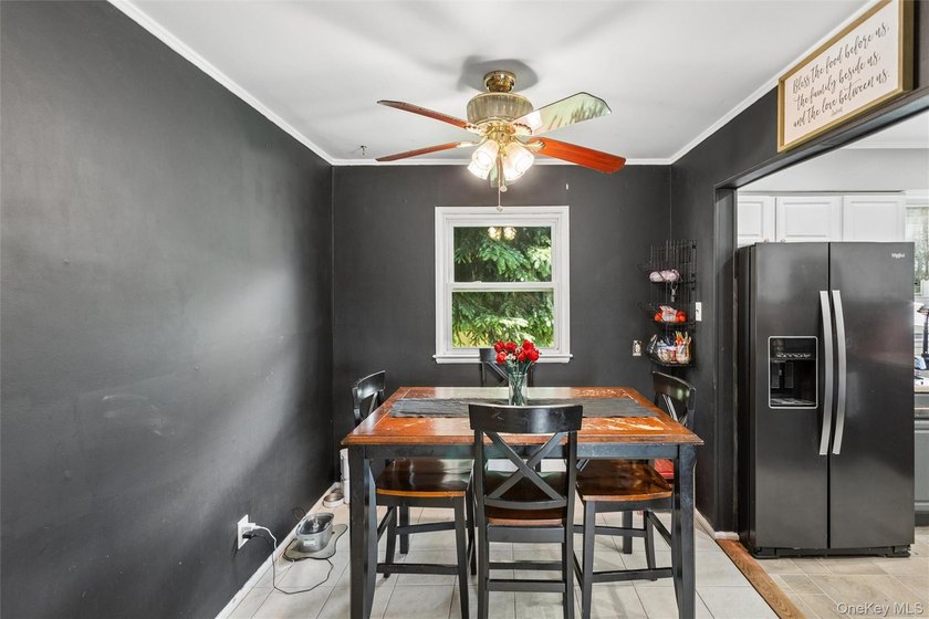 Welcome to 2877 Calvin, a classic cape style residence nestled - photo 9