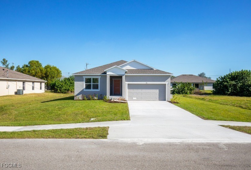 Ready Now! Located in Cape Coral, just 14 miles from vibrant - photo 3