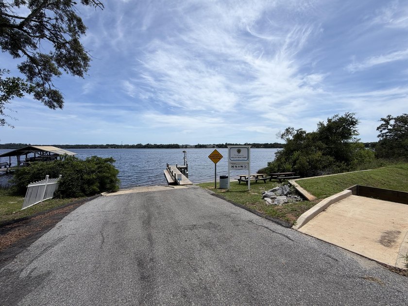 HOLLEY SHORES SUBDIVISION * 4 Bedrooms 3 Full Baths *3 CAR - photo 5