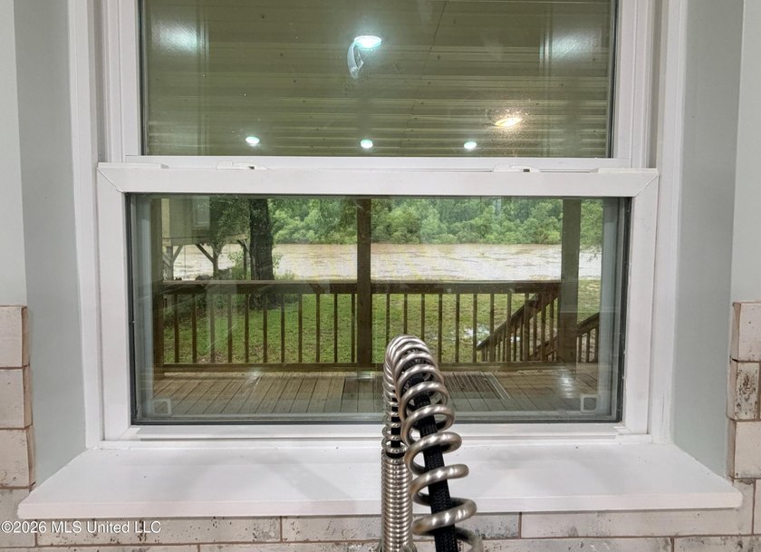 Riverfront Retreat With Panoramic Views, Sandbar Access &amp; Boat - photo 25
