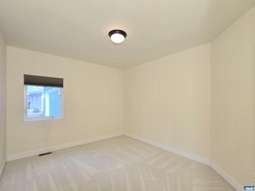 Contemporary single-level 3br, 2ba, plus office/den home in - photo 25