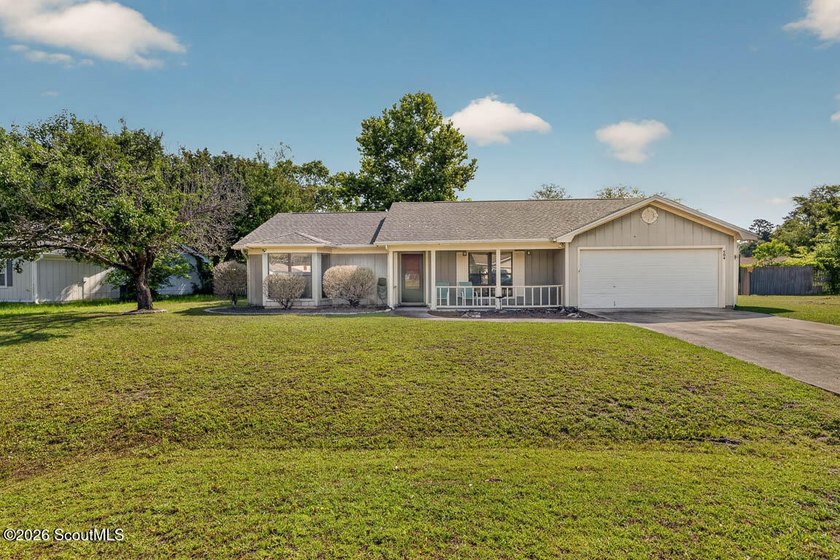 Welcome home to this charming 3-bedroom, 2-bath residence in the - photo 28