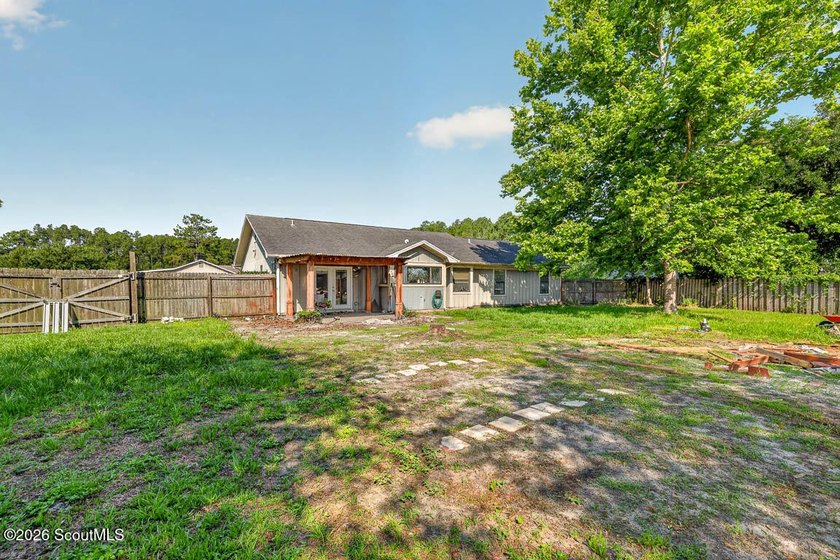 Welcome home to this charming 3-bedroom, 2-bath residence in the - photo 29