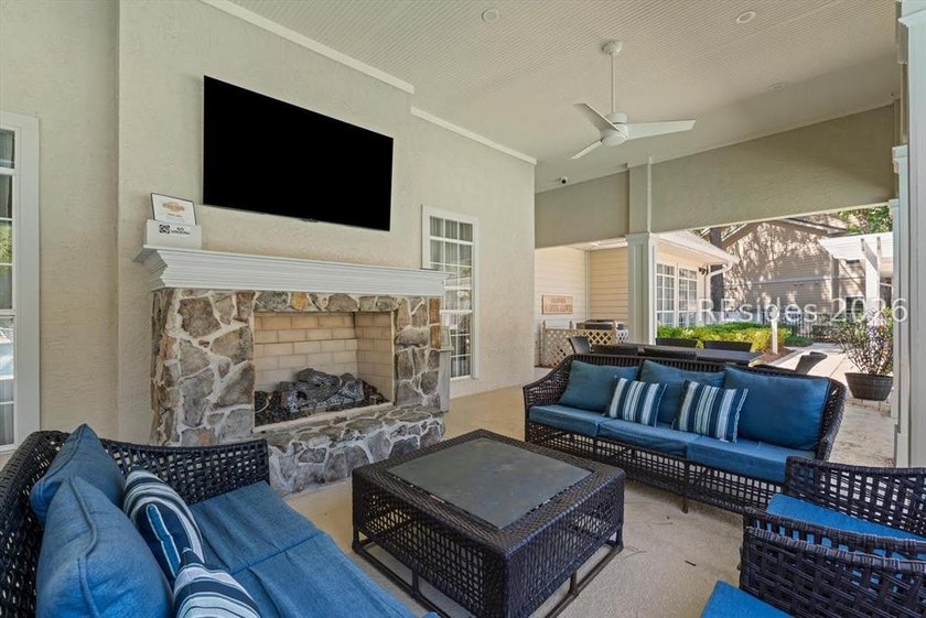 Updated 2BR/2BA Condo in the gated Summer House community - photo 30