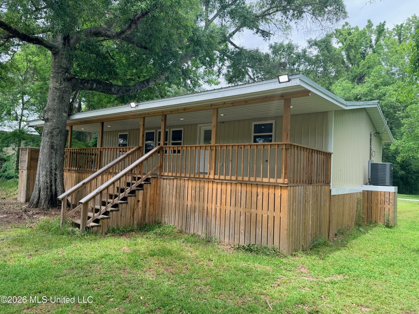 Riverfront Retreat With Panoramic Views, Sandbar Access &amp; Boat - photo 43