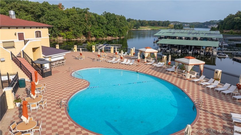 Have you ever wanted to live on a golf course? Well look no - photo 15