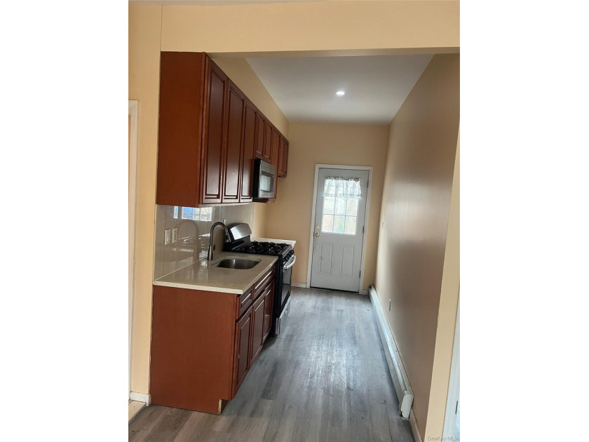 Live Rent-Free in This Beautiful TWO-Family Home! LAYOUT LIKE A - photo 10