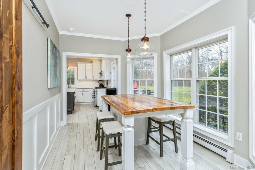 Exquisite Resort-Style Retreat in East Quogue. Recently - photo 20