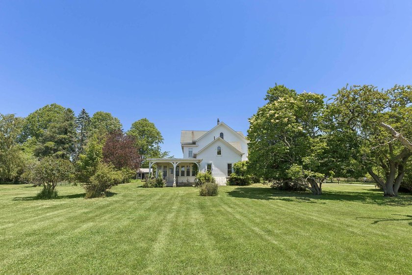 The roughly 4,400 +/- SF home sits on 2.84 acres - built in 1867 - photo 20
