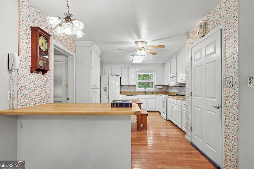 Victorian Charm on 22+ Private Acres in Spruce Creek Nestled on - photo 10
