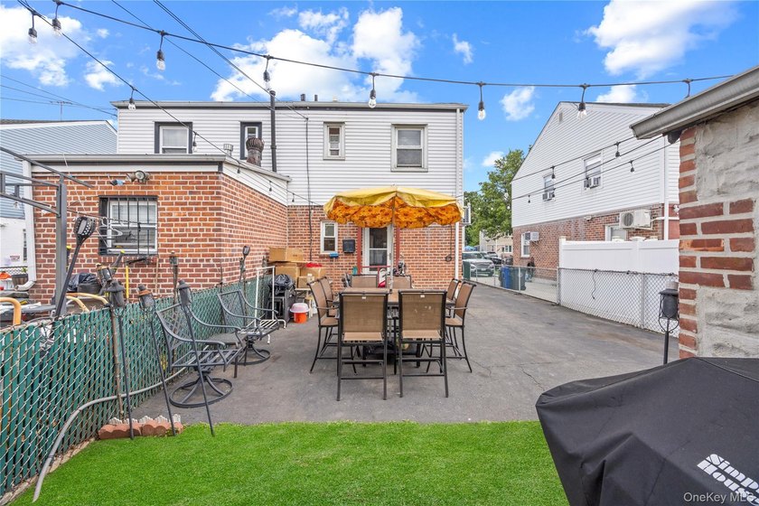Welcome to this nice semi-attached single-family townhouse - photo 34