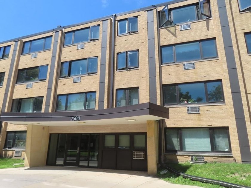 2BR/2BA corner-unit condo in the Whittier neighborhood! This - photo 12