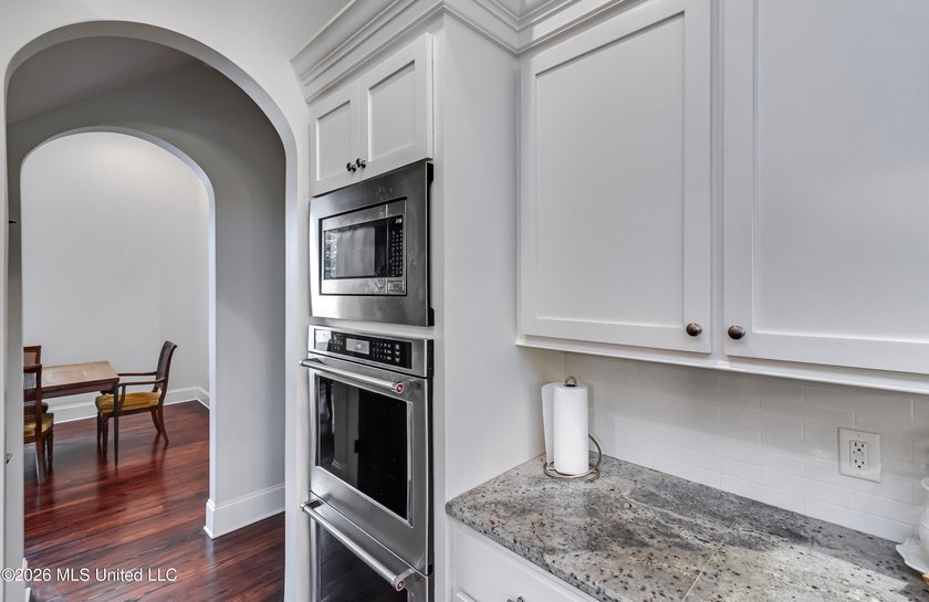 Welcome to this beautifully maintained traditional residence in - photo 25