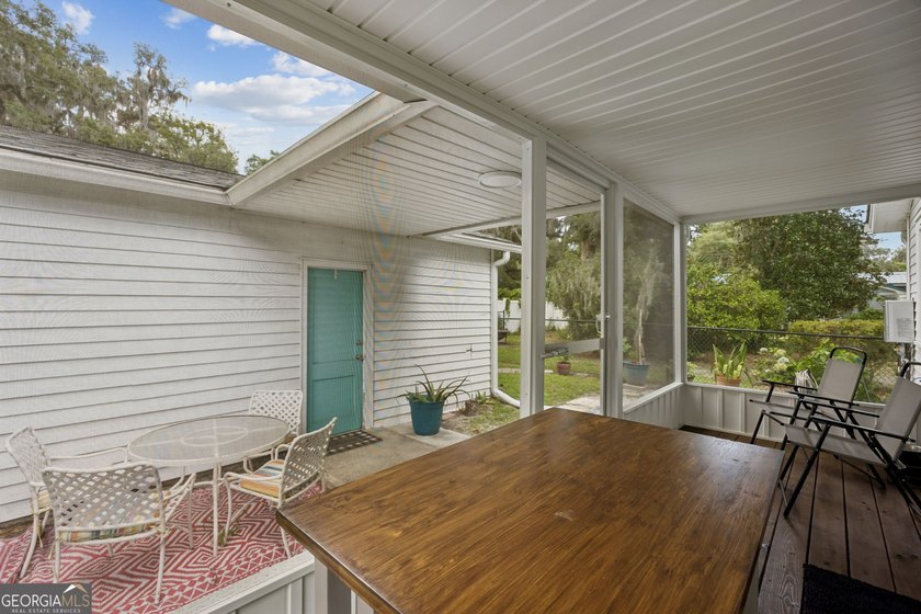 Charming cottage in downtown St. Marys featuring character - photo 32
