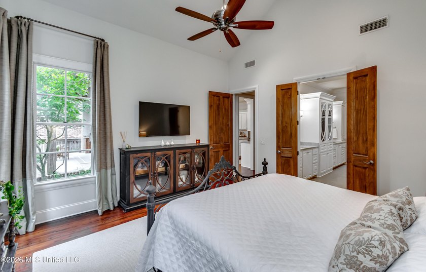 Welcome to this beautifully maintained traditional residence in - photo 33