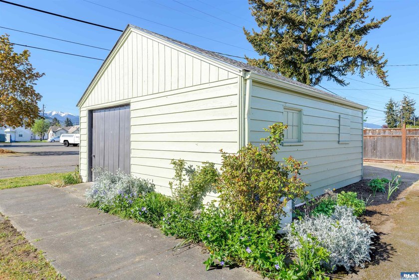 Welcome to 405 W. Spruce St. in Sequim! This charming, oversized - photo 45