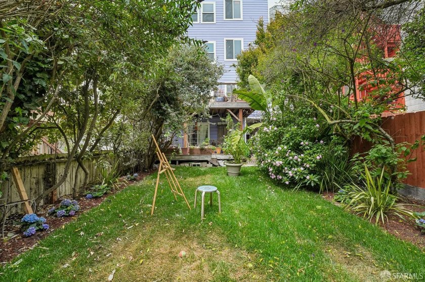 Presidio Heights at its finest! This spacious three-bedroom - photo 46