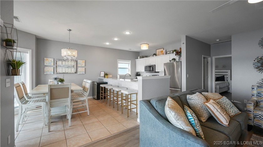 Welcome to this stunning 3 Bed/3 Bath top-floor condo at the - photo 12