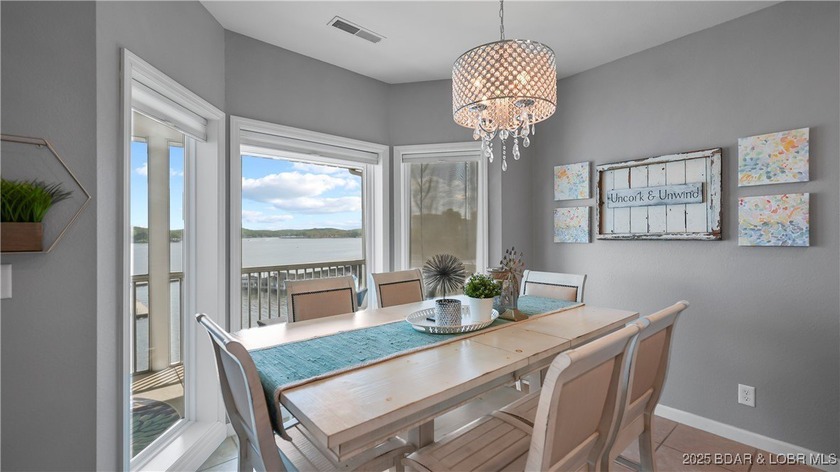 Welcome to this stunning 3 Bed/3 Bath top-floor condo at the - photo 14