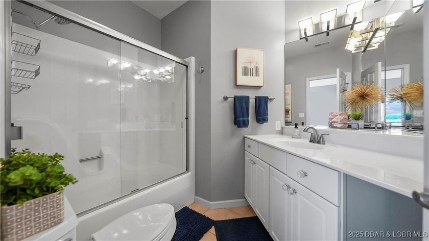 Welcome to this stunning 3 Bed/3 Bath top-floor condo at the - photo 22