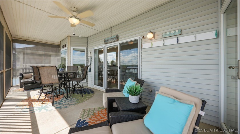 Welcome to this stunning 3 Bed/3 Bath top-floor condo at the - photo 30