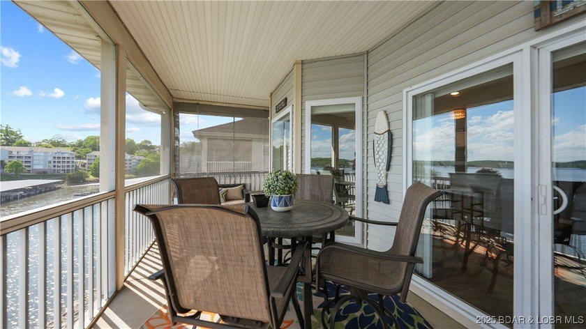 Welcome to this stunning 3 Bed/3 Bath top-floor condo at the - photo 31