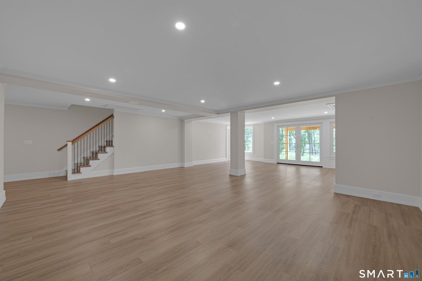Extraordinary Waterfront Estate. Set on an exceptional 5.5-acre - photo 33