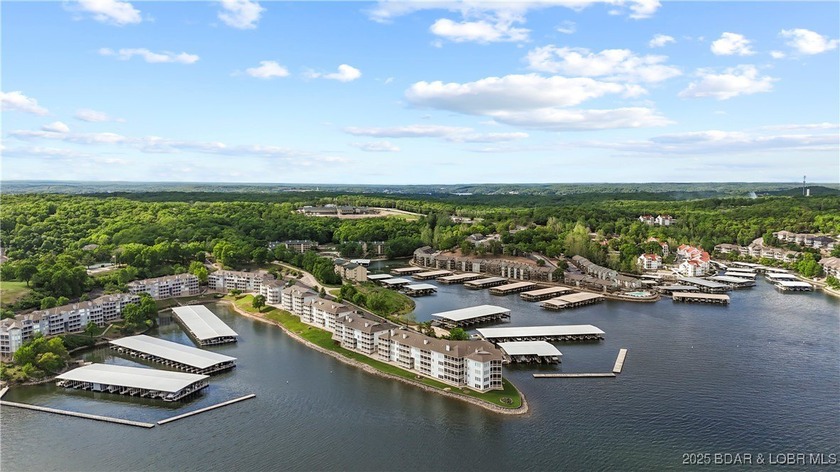 Welcome to this stunning 3 Bed/3 Bath top-floor condo at the - photo 40