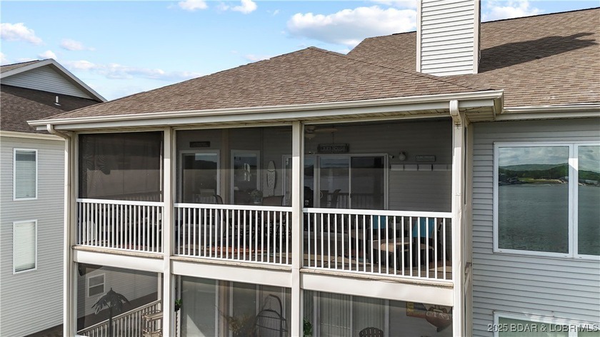Welcome to this stunning 3 Bed/3 Bath top-floor condo at the - photo 41
