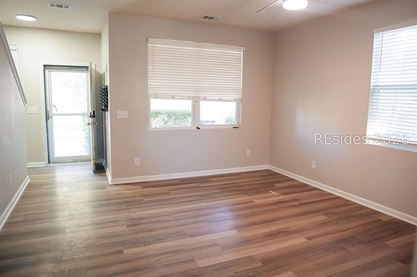 Bright, spacious, and move-in ready, this 4-bedroom, 3-bath home - photo 4