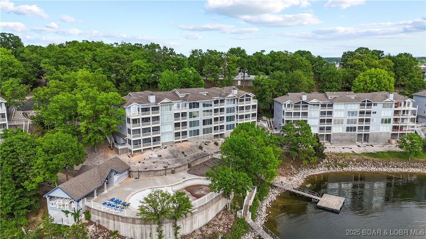 Welcome to this stunning 3 Bed/3 Bath top-floor condo at the - photo 45