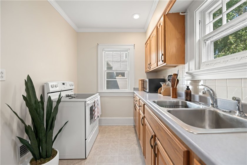 Step into timeless Irondequoit character in this beautiful - photo 12