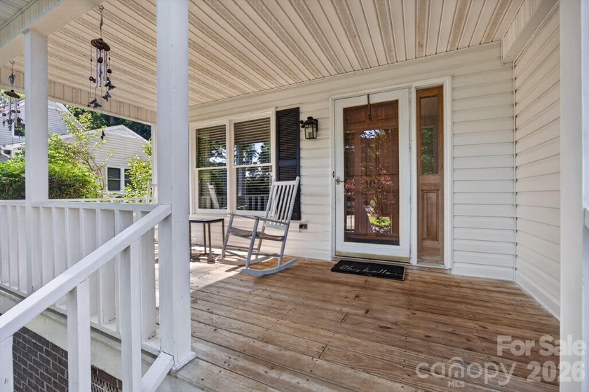3 Bedrooms 2.5 Baths, 2 Car Garage, Excellent Neighborhood. Dual - photo 3