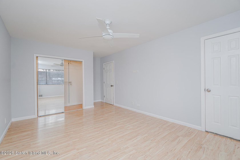 Welcome to The Oaks at Latourette, where comfort and convenience - photo 15
