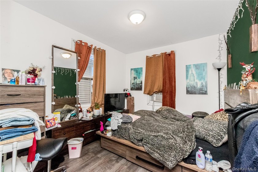 Located in the heart of Pelham Bay, 2810 Harrington Avenue is a - photo 10