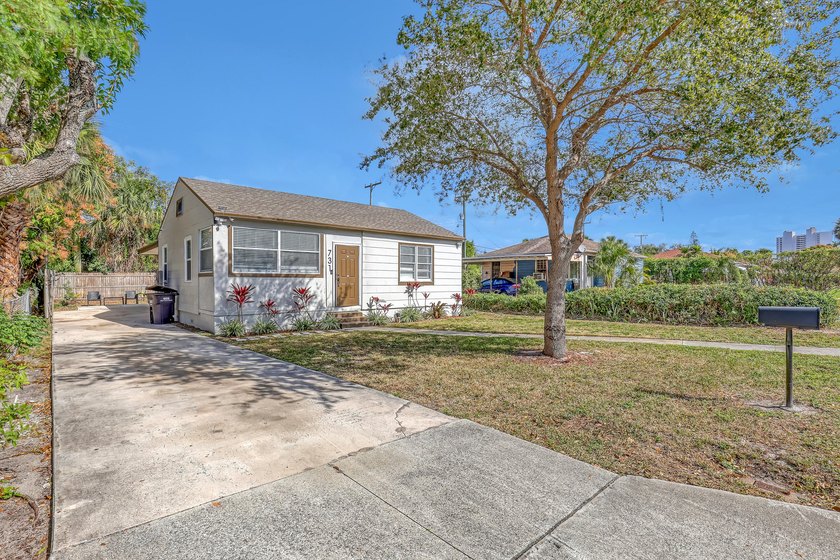 Well-maintained home located at 731 50th Street in West Palm - photo 3