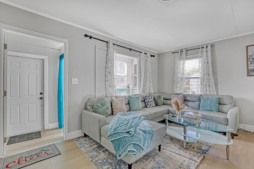 Well-maintained home located at 731 50th Street in West Palm - photo 8