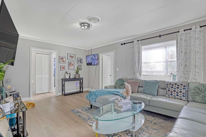 Well-maintained home located at 731 50th Street in West Palm - photo 10