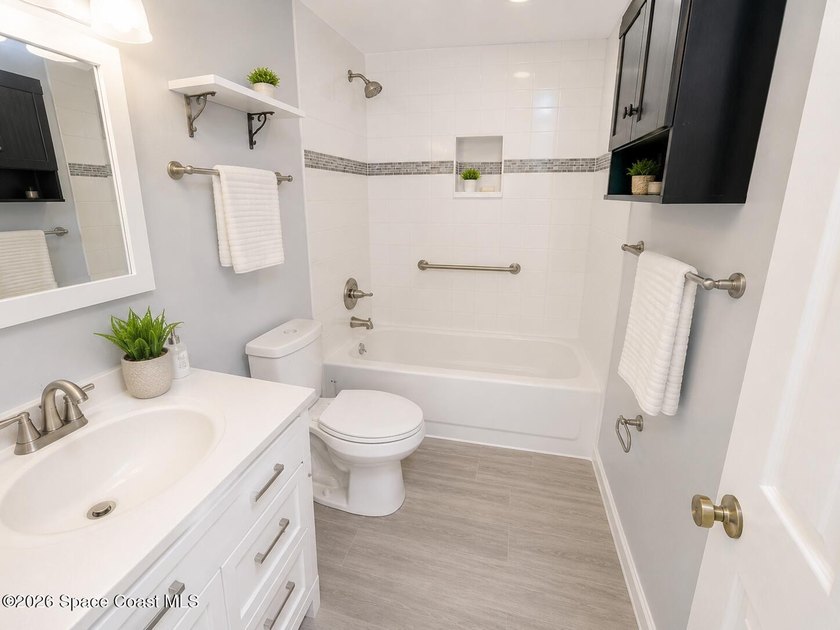 No HOA! Enjoy a light and bright interior with a fully fenced - photo 11
