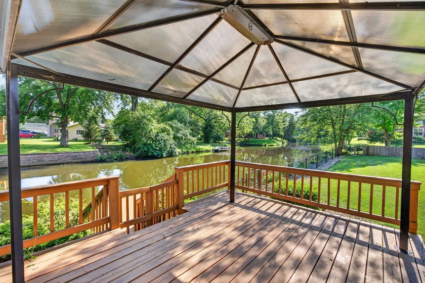 Welcome to this beautiful 4-bedroom, 2.5-bath home - located on - photo 36